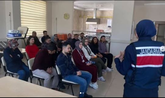 Akpınarda Hastanede Çalışan Bayanlara Kades Uygulaması Anlatıldı.