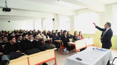 Rektör Karahocagilden Kaman  eslek Yüksek Okuluna Ziyaret Ahi Evran Üniversitesi