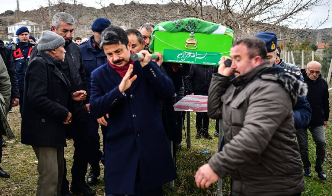 Kamanlı Şehidimiz J. Er Bayram Köse’nin Annesi Son Yolculuğuna Uğurlandı