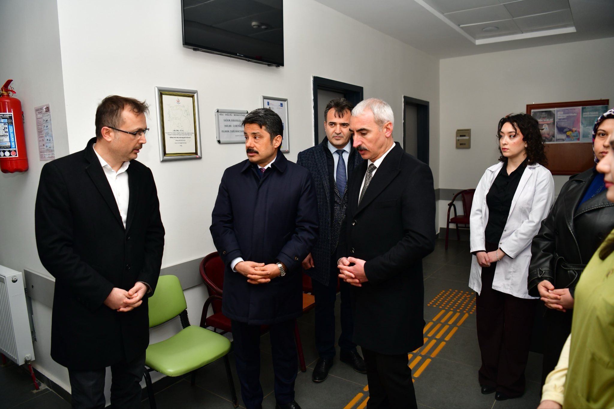 Vali Murat Sefa Demiryürek Özbağ Aile Sağlığı Merkezini İnceledi Vali