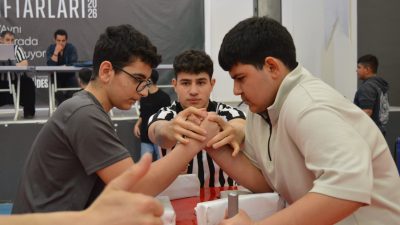 Bilekler Büküldü, Madalyalar Sahiplerini Buldu! 2025-2026 Okul Sporları faaliyet programında